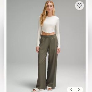 Lululemon Swift Wide-Leg Pant